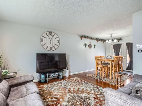 Living Between Denver and Boulder: The Best of Both Worlds