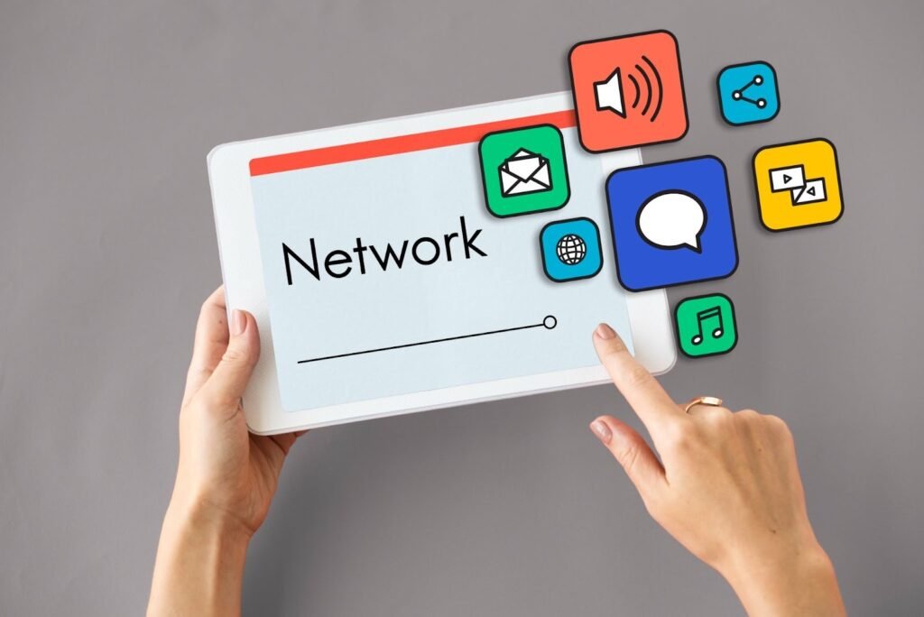 Network icons representing unified communications connecting business calls, messaging, and collaboration tools.